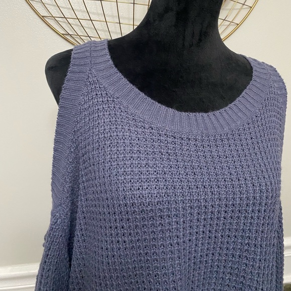 Charlotte Russe | Oversized Knit Open-Shoulder Sweater - Picture 2 of 6